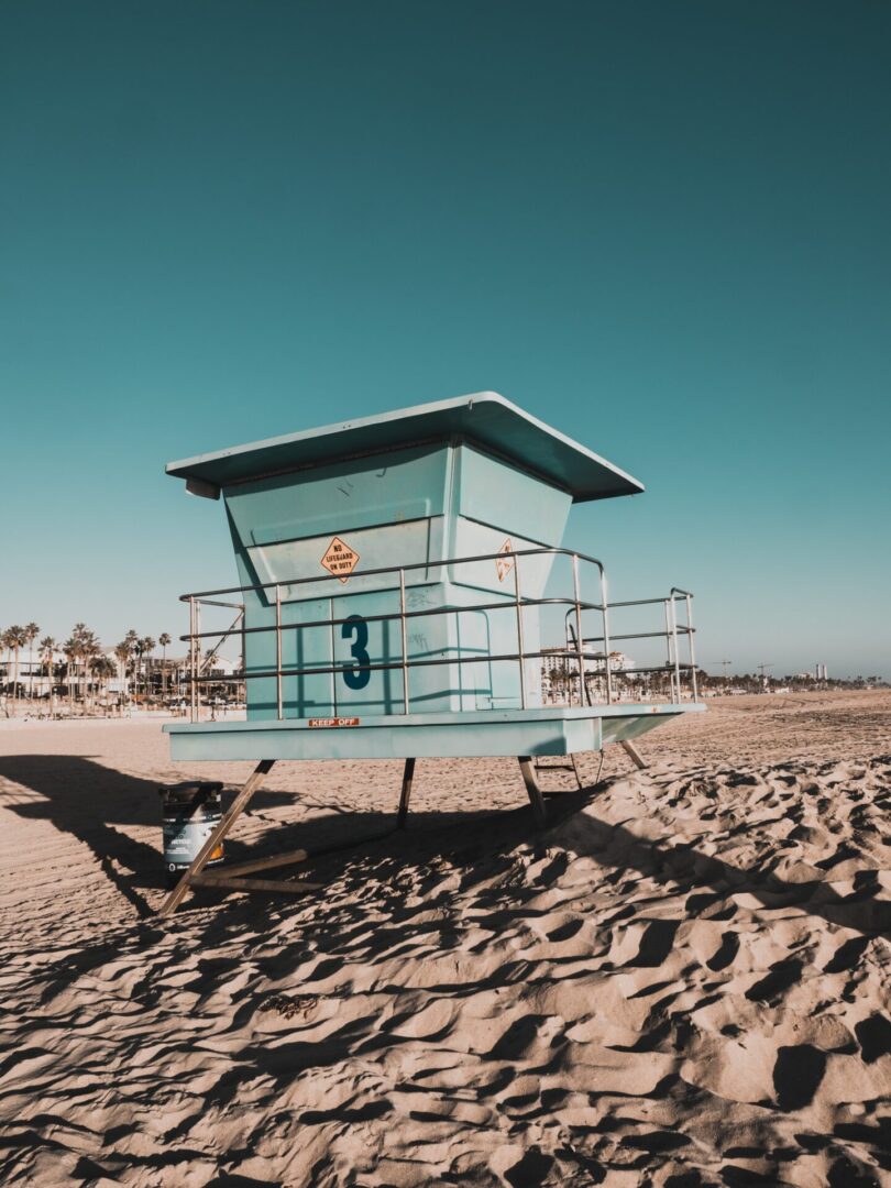 lifeguard-tower-2060301